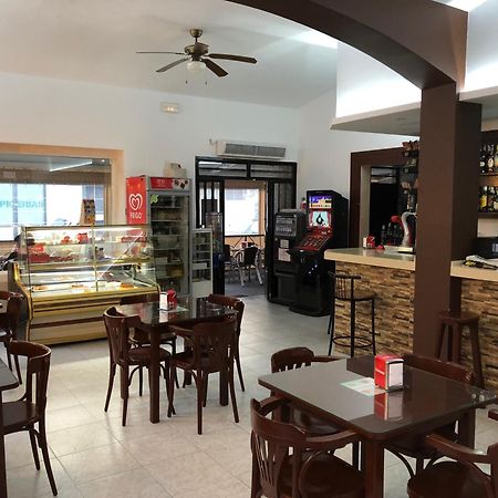 Hostal Μπαρβάτε Εξωτερικό φωτογραφία
